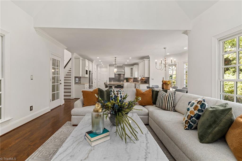 property viewer photo 22