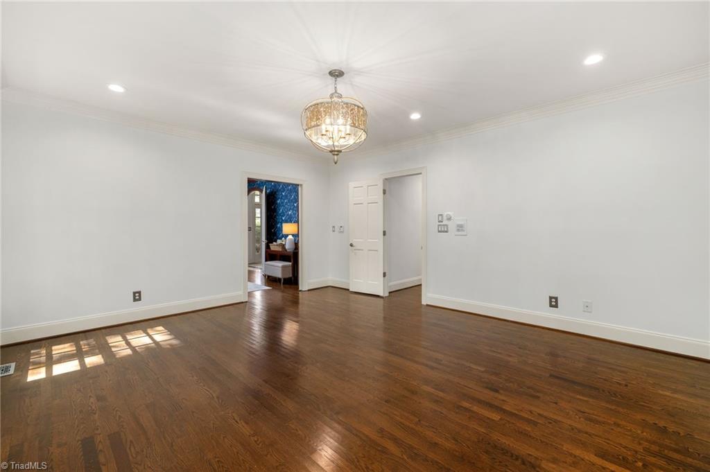 property viewer photo 27