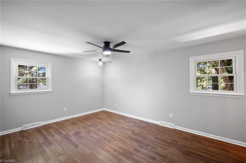 property viewer photo 2
