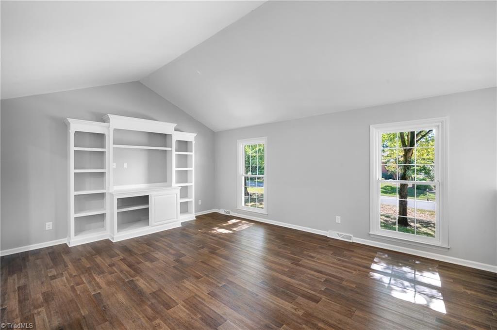 property viewer photo 20