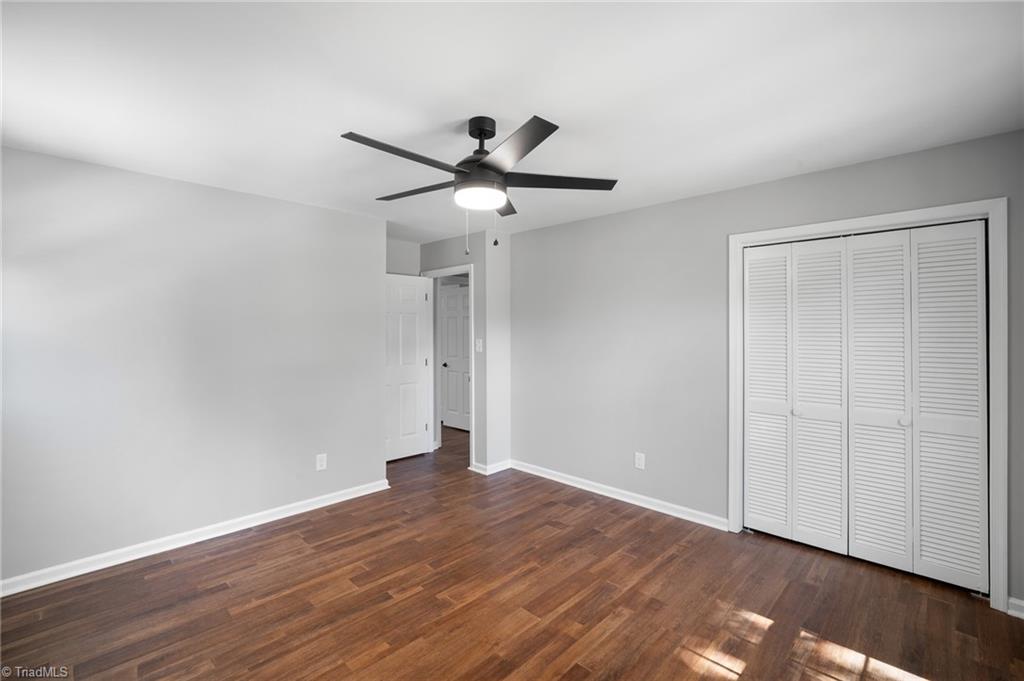 property viewer photo 3