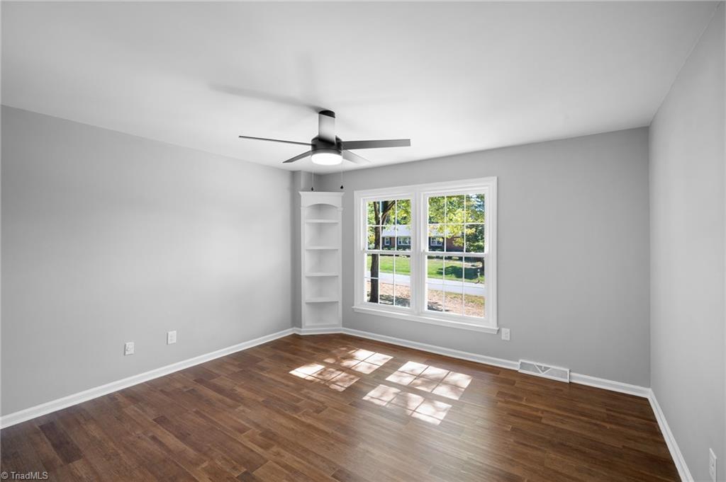 property viewer photo 6
