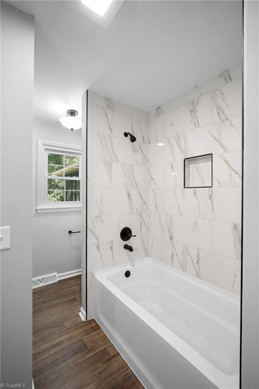 property viewer photo 7