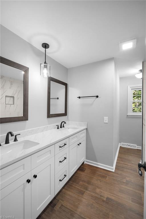 property viewer photo 8