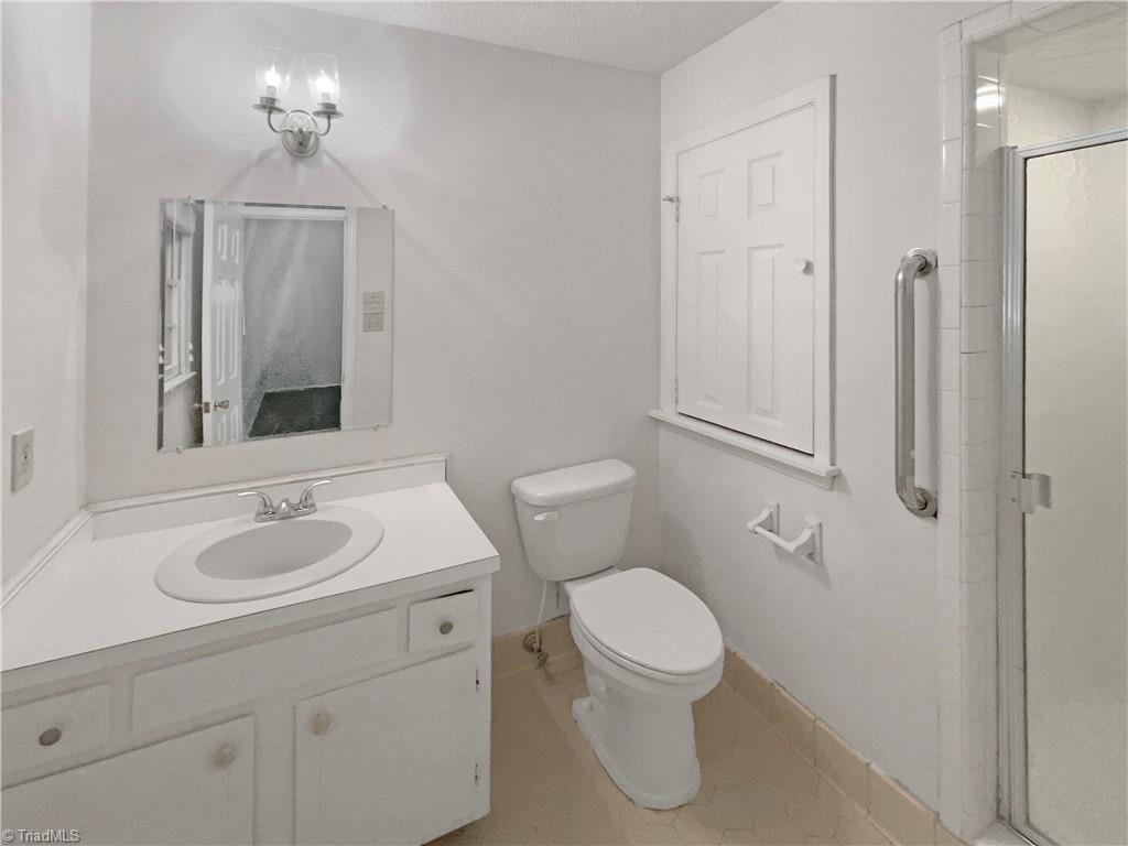 property viewer photo 18