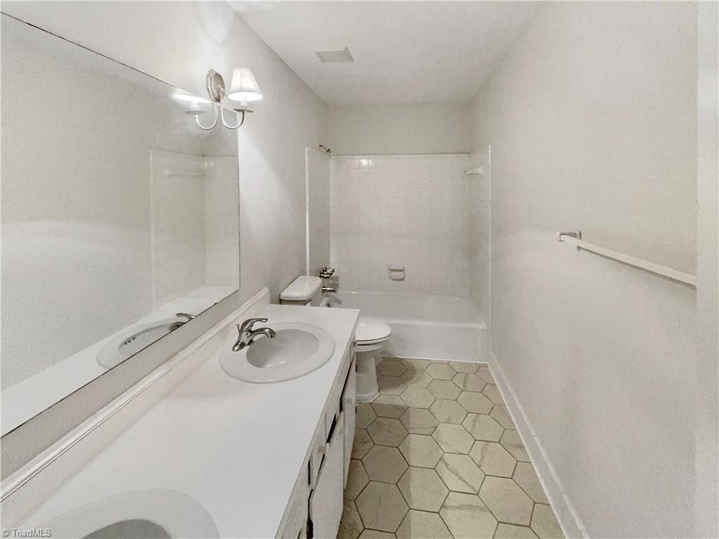 property viewer photo 20