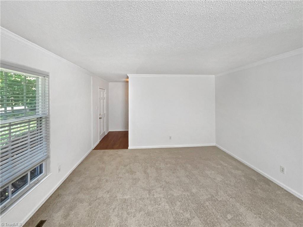 property viewer photo 4