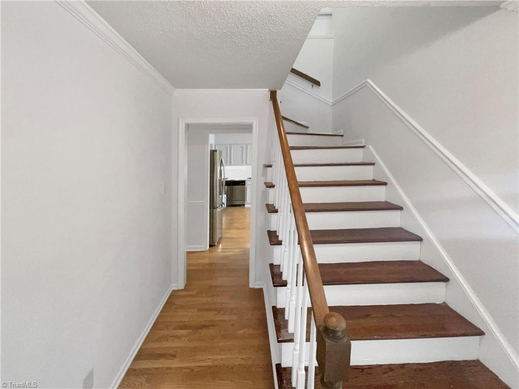 property viewer photo 7