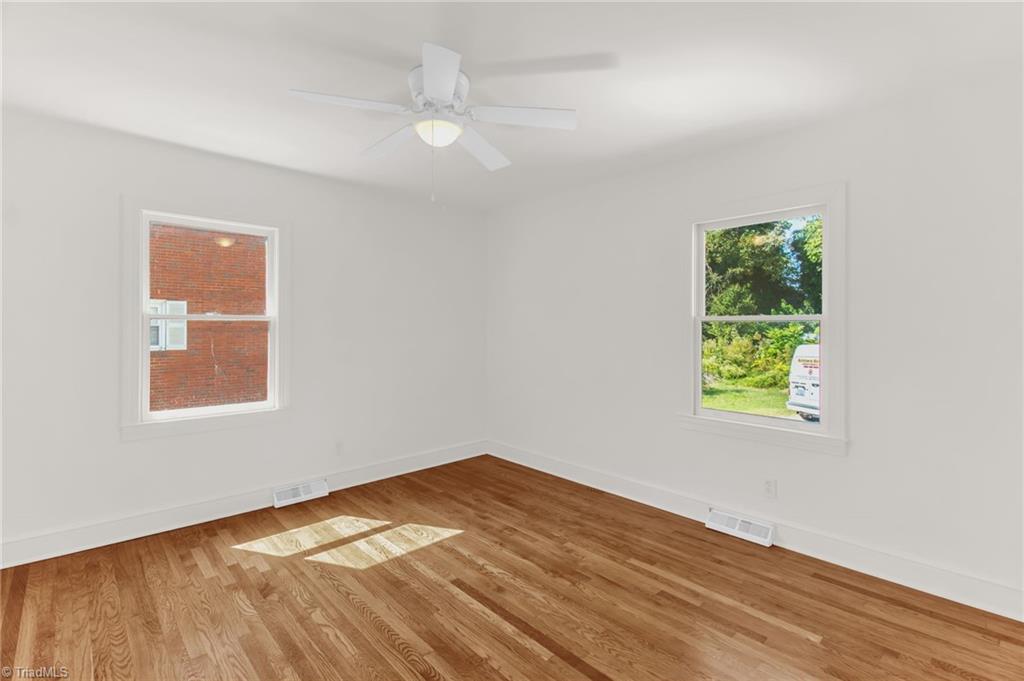 property viewer photo 12