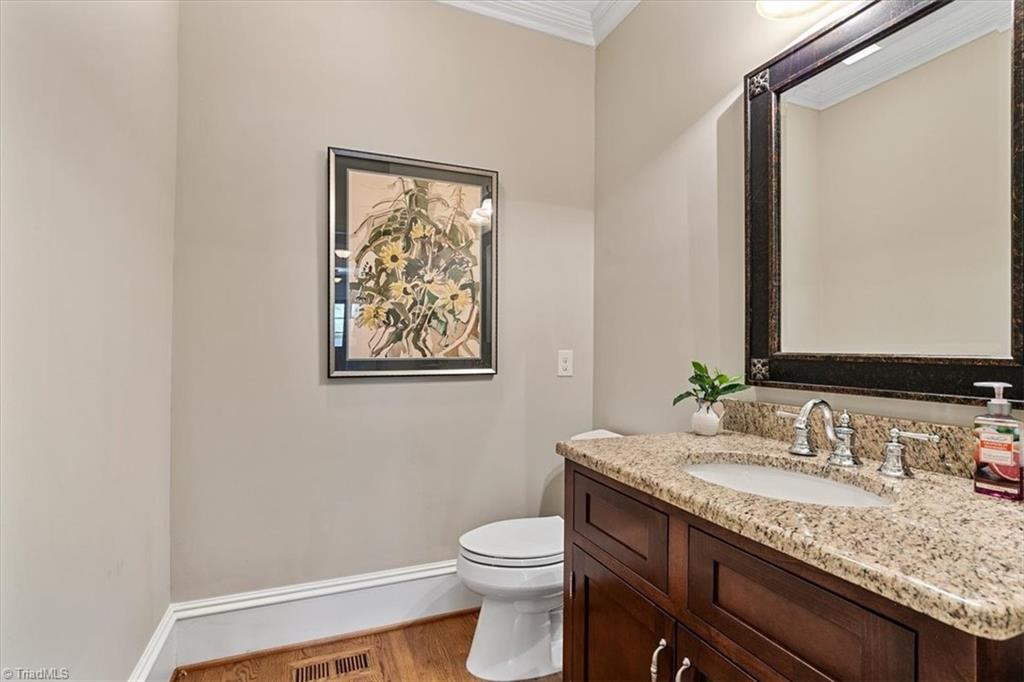 property viewer photo 22