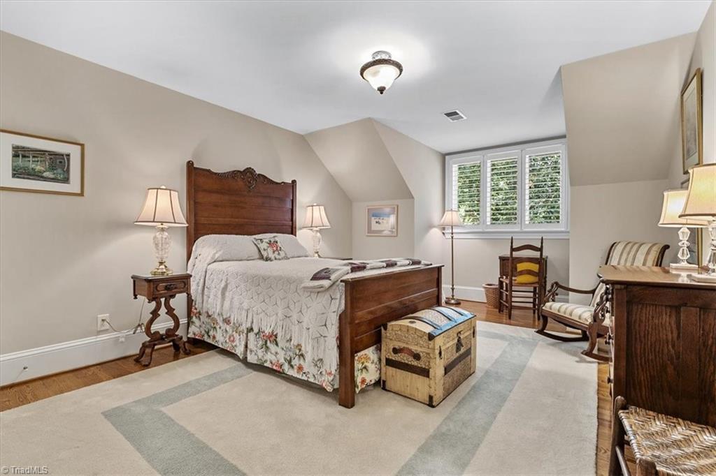 property viewer photo 30