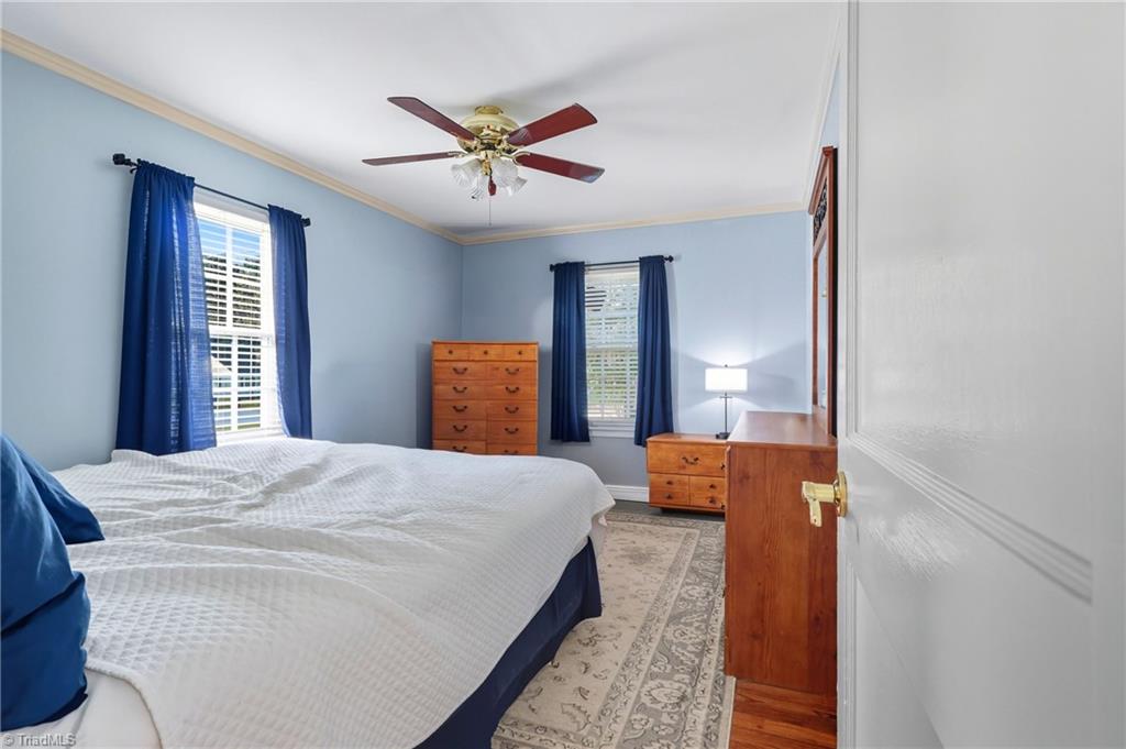 property viewer photo 16