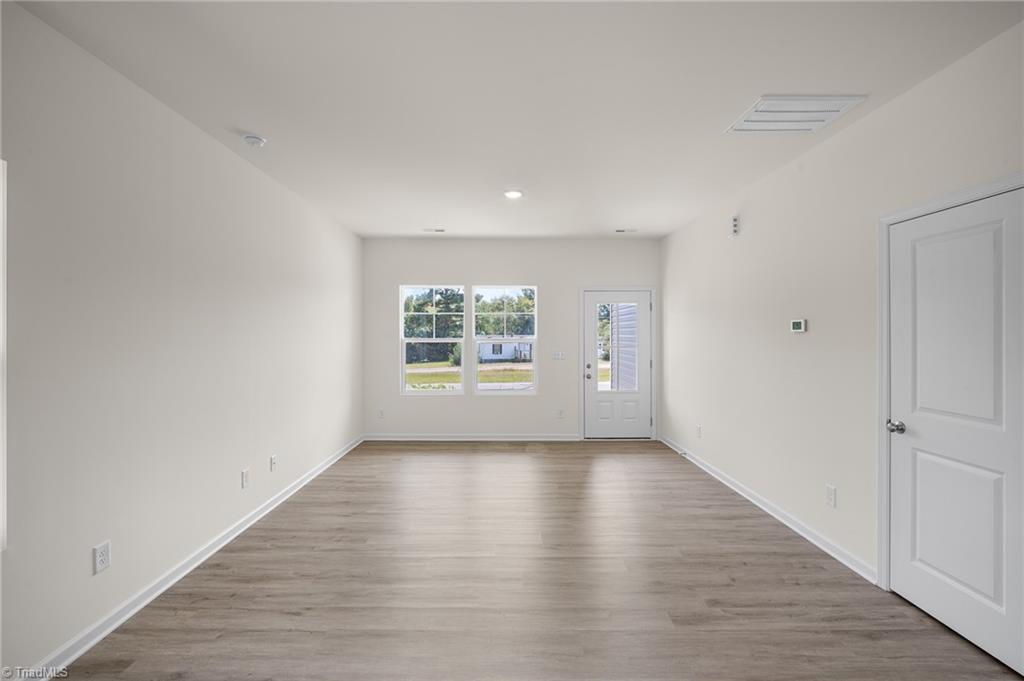 property viewer photo 12