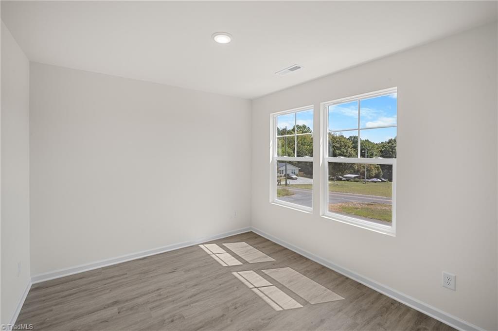 property viewer photo 24