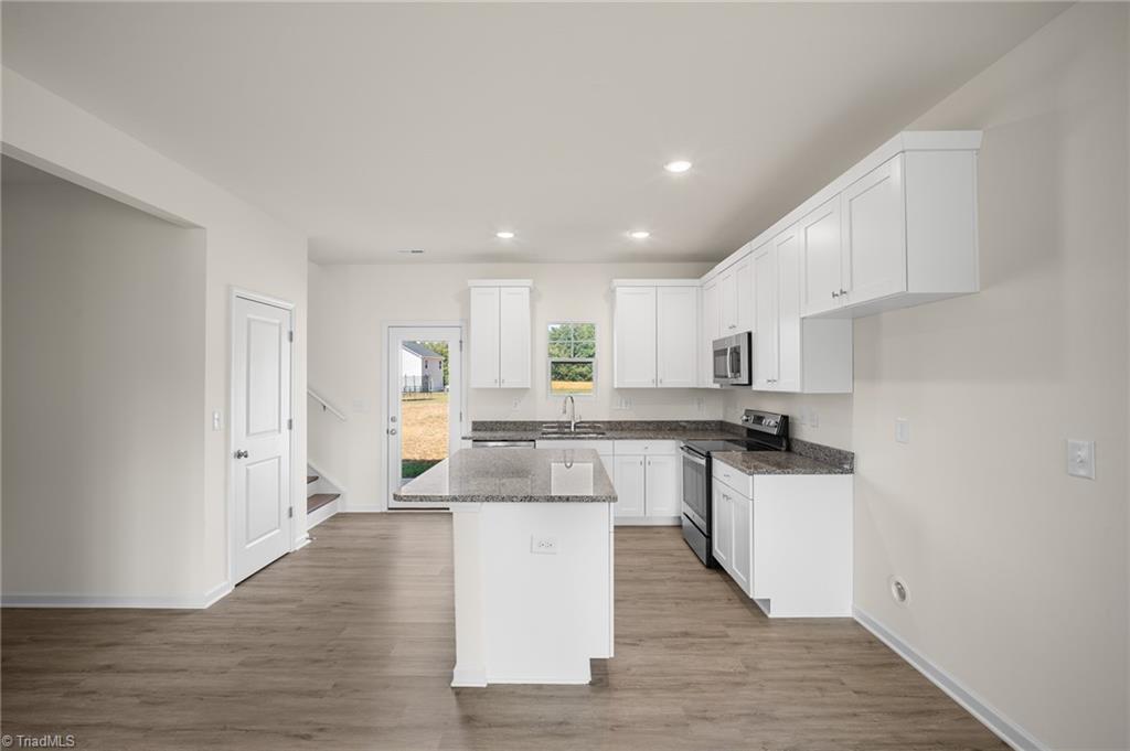 property viewer photo 6