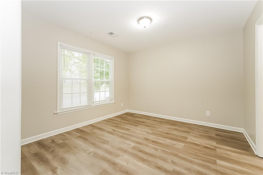 property viewer photo 11