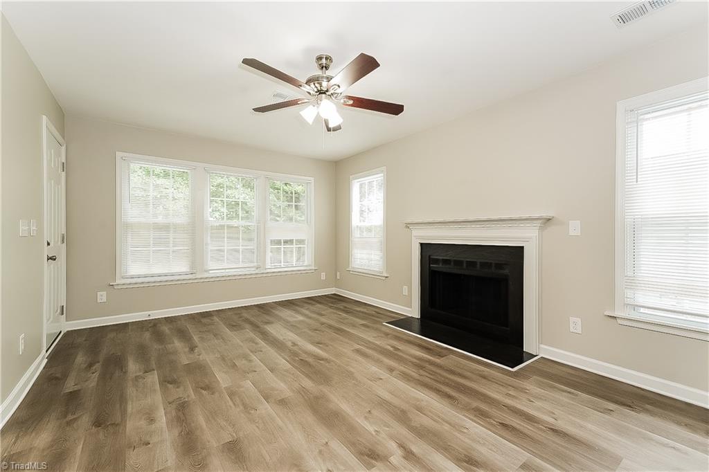 property viewer photo 2