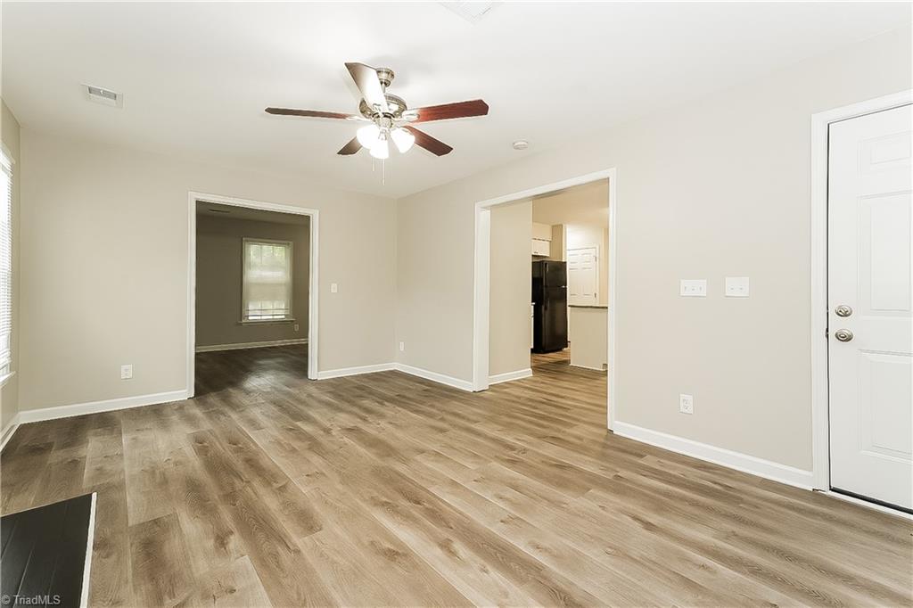 property viewer photo 3