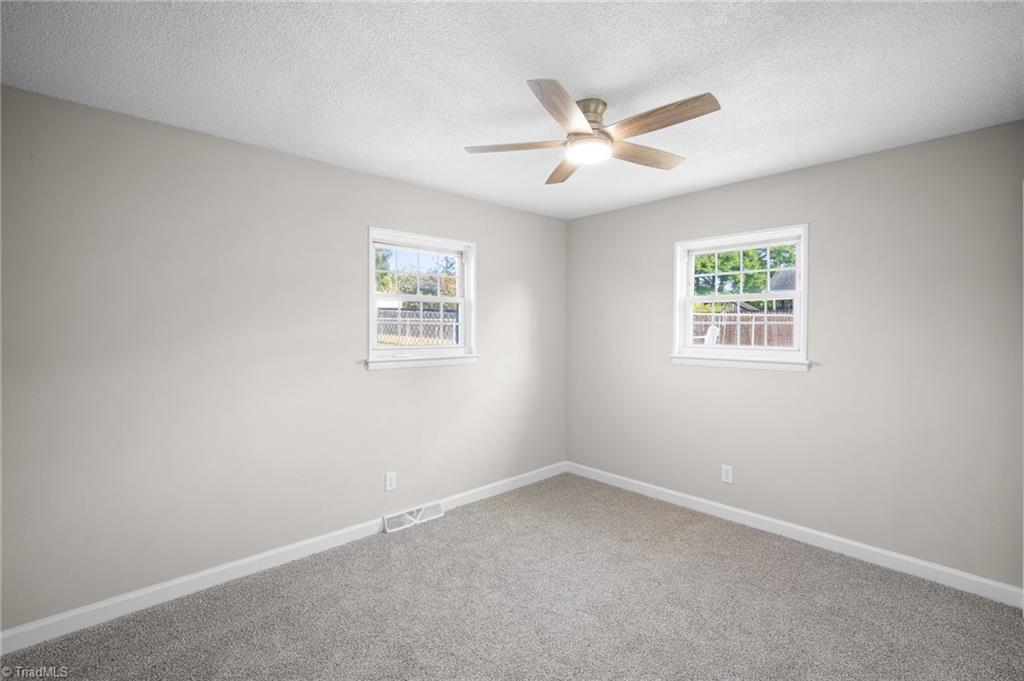 property viewer photo 13