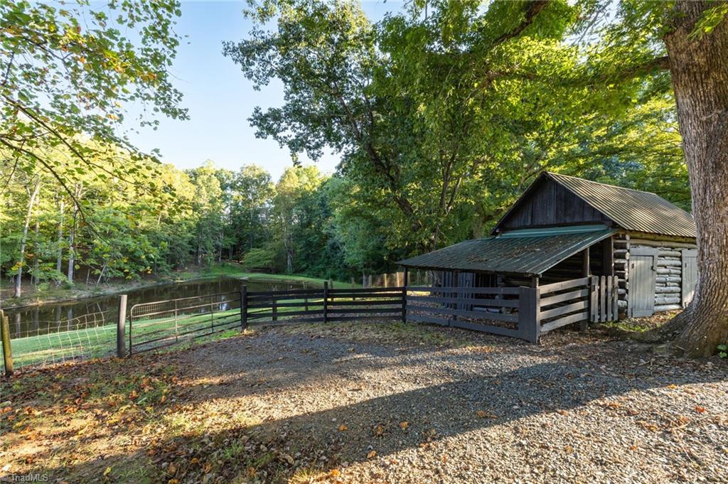 main property photo 41