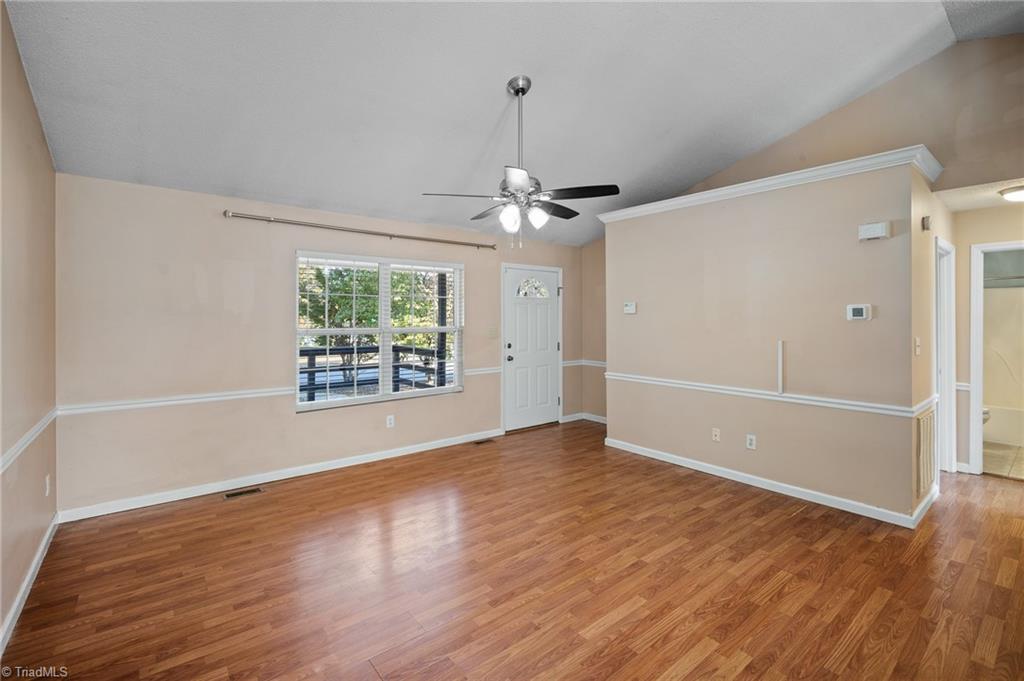 property viewer photo 4
