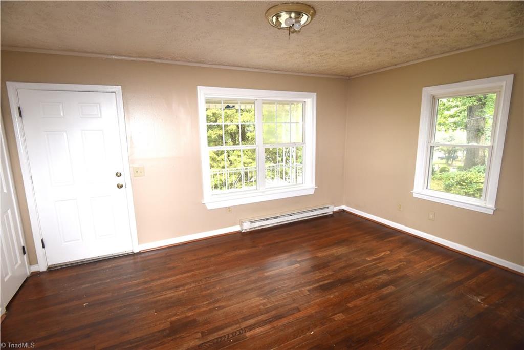 property viewer photo 10