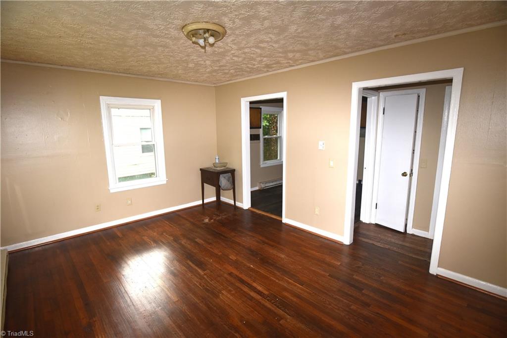 property viewer photo 8