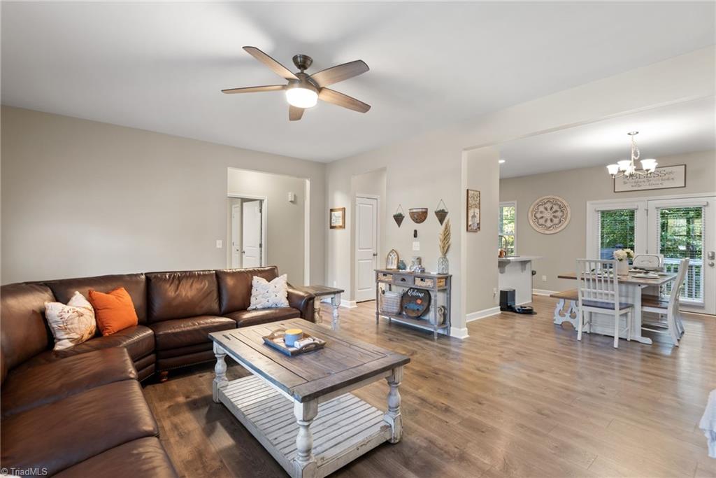 property viewer photo 2