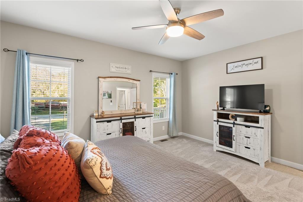 property viewer photo 9