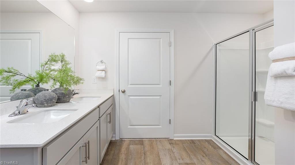 property viewer photo 25