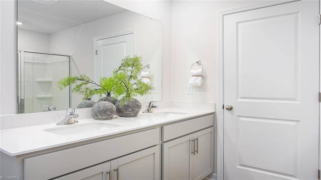 property viewer photo 26