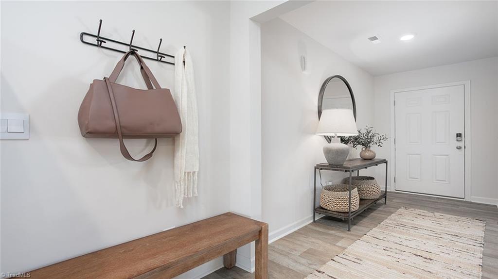 property viewer photo 6