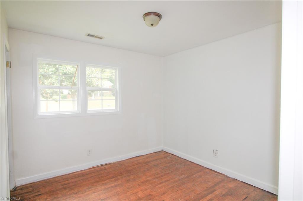 property viewer photo 3