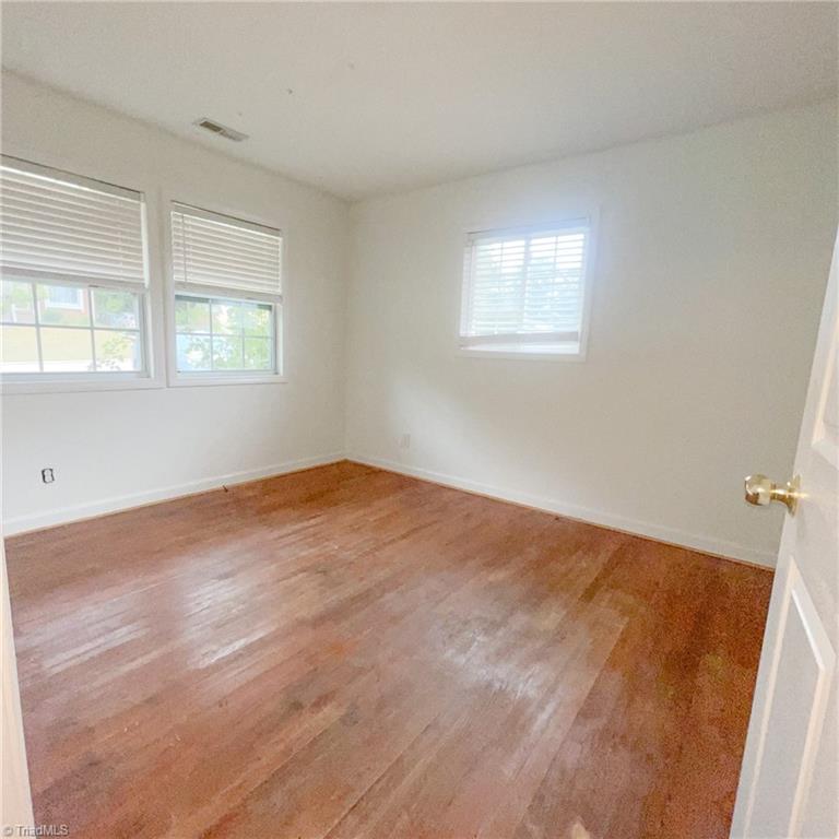 property viewer photo 7
