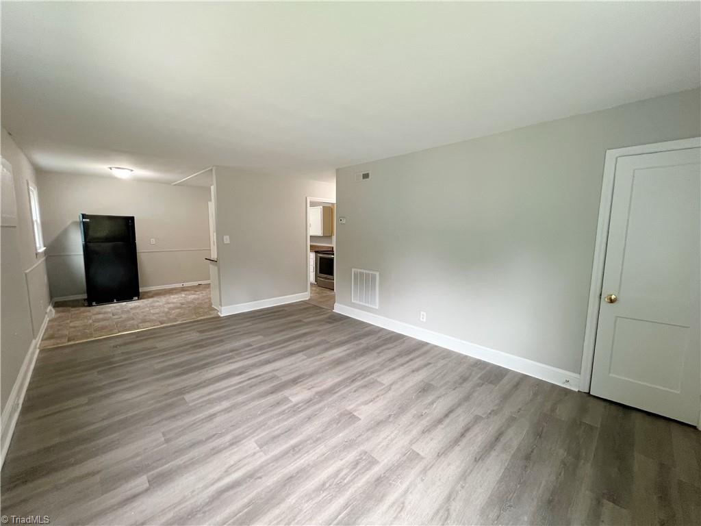 property viewer photo 1