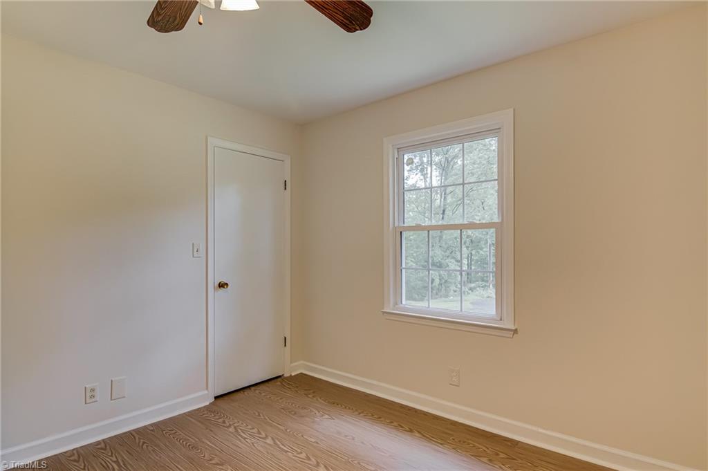 property viewer photo 18