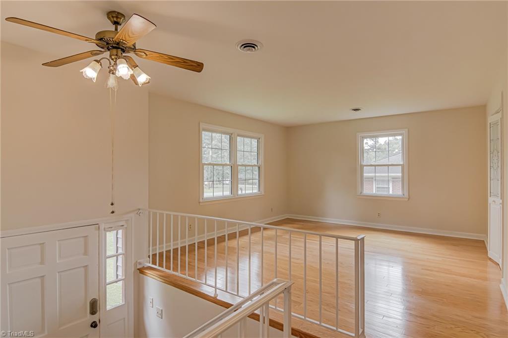 property viewer photo 5