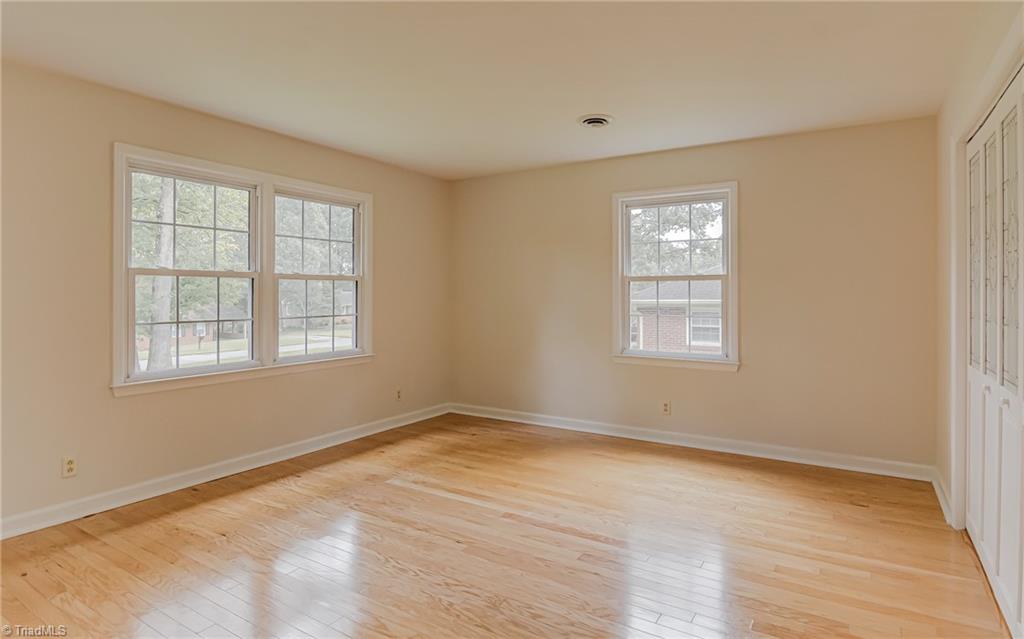 property viewer photo 6