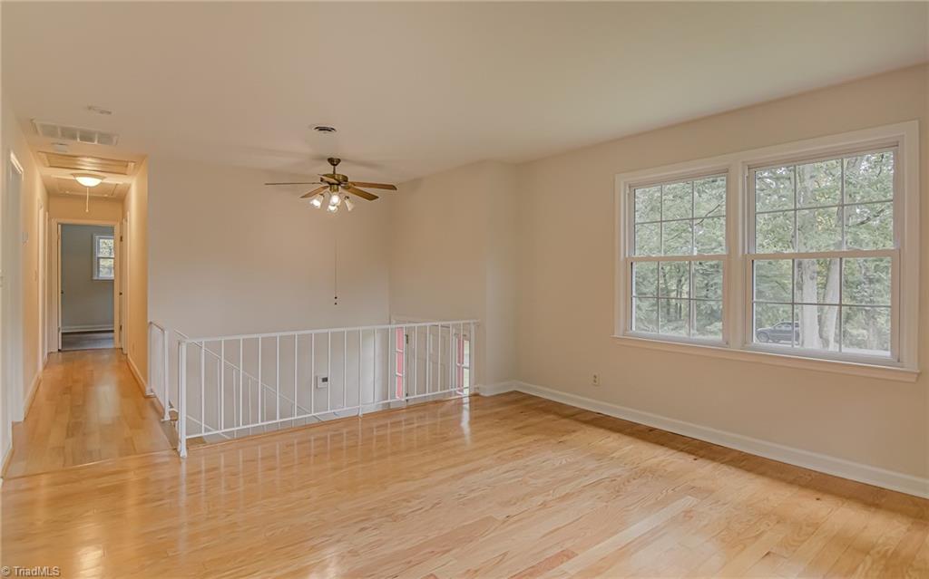 property viewer photo 7