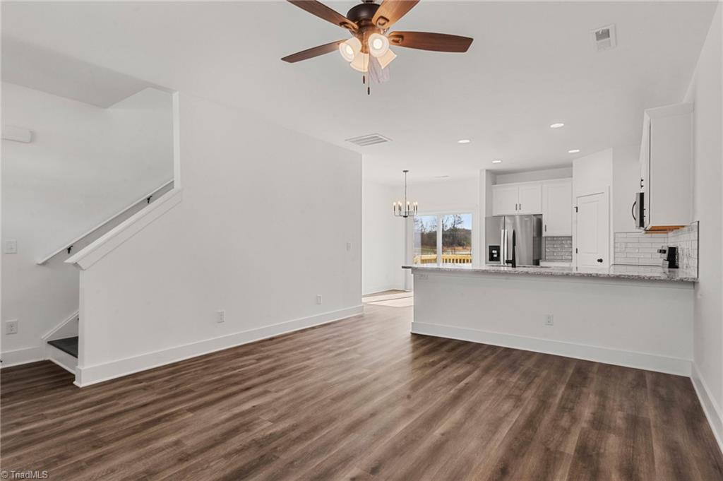 property viewer photo 2