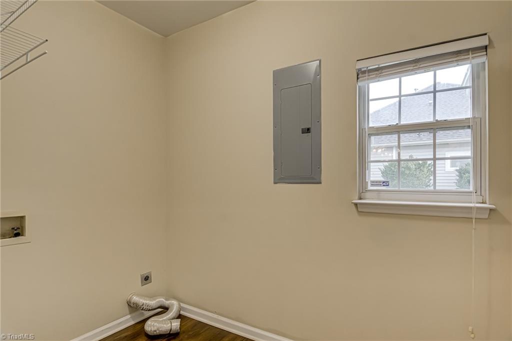 property viewer photo 16