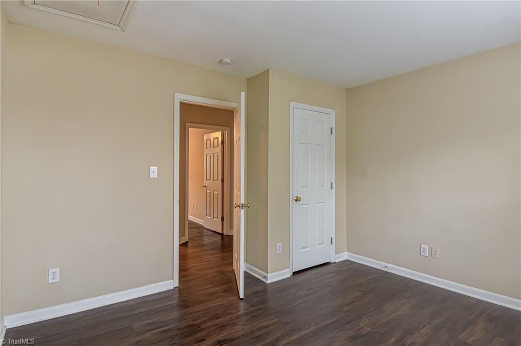 property viewer photo 20