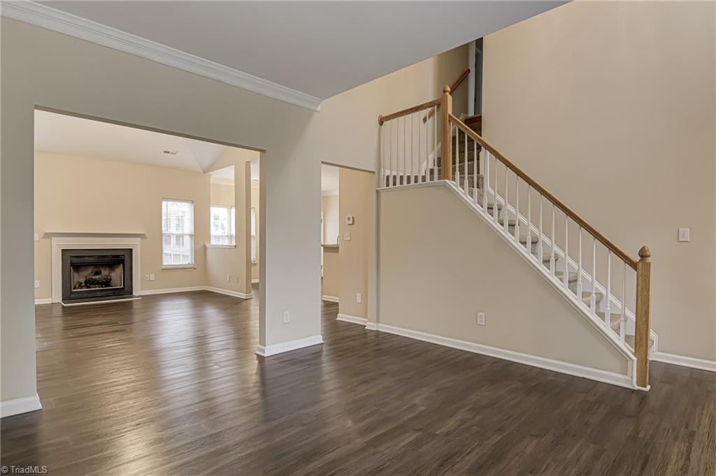 property viewer photo 5