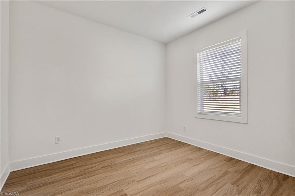 property viewer photo 15