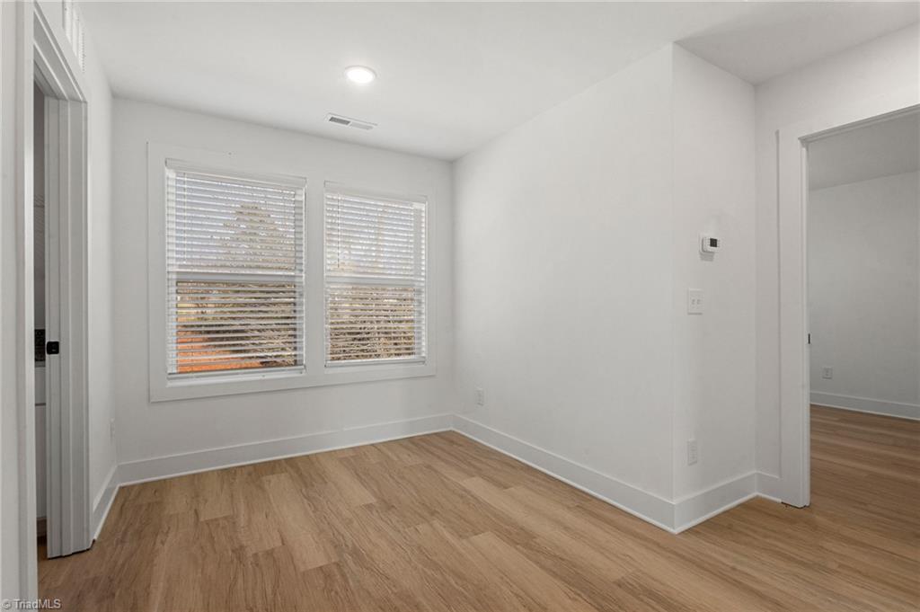 property viewer photo 20