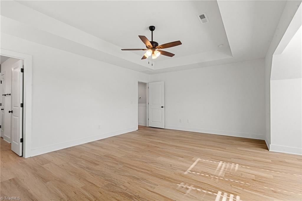 property viewer photo 25