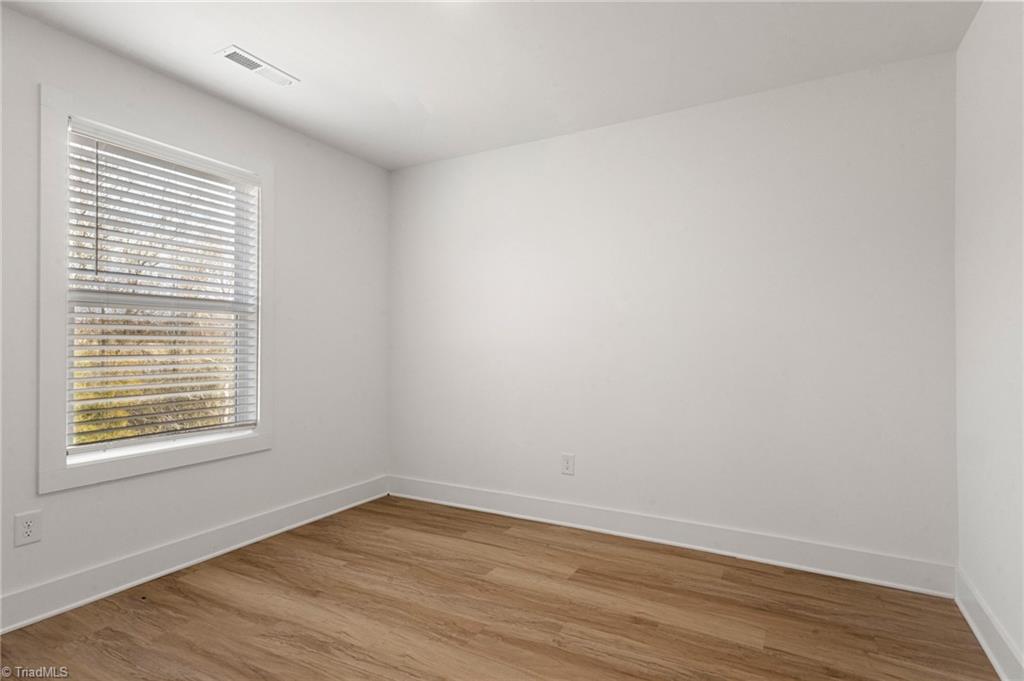 property viewer photo 29