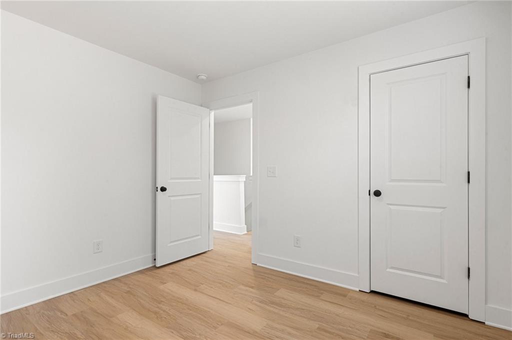 property viewer photo 30