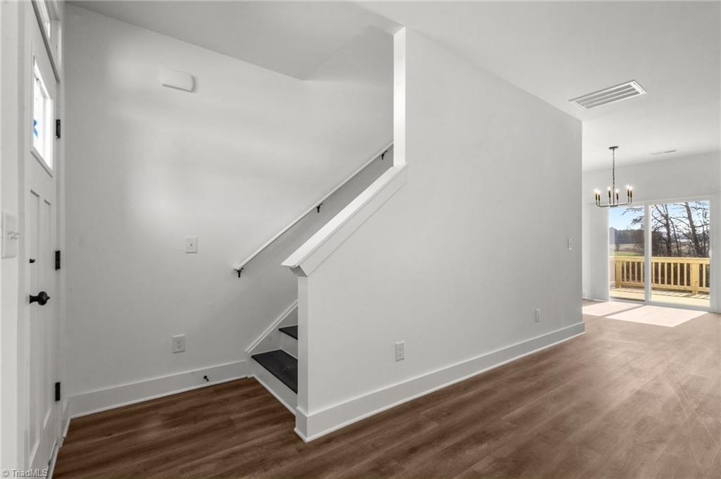 property viewer photo 16