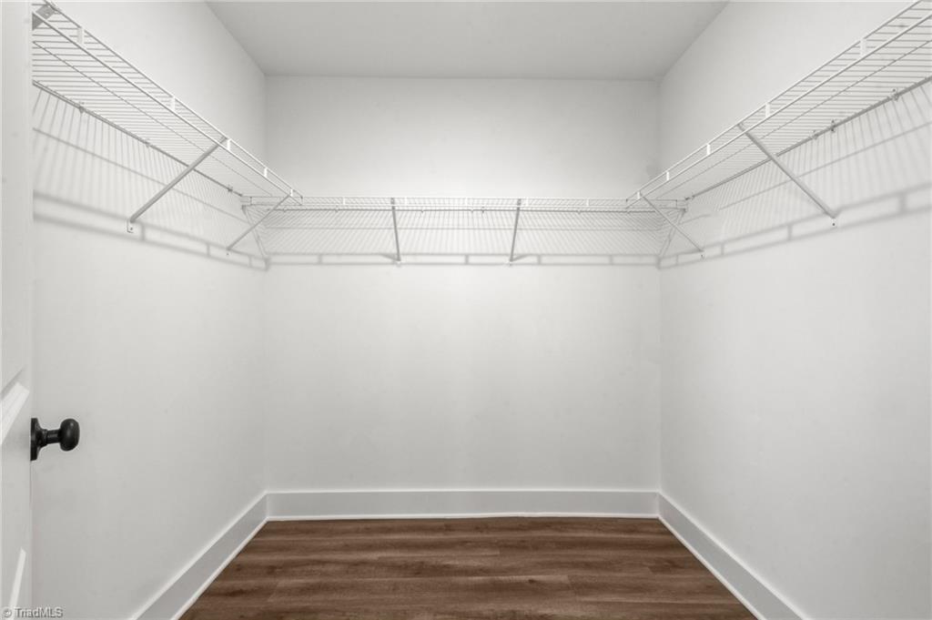 property viewer photo 25